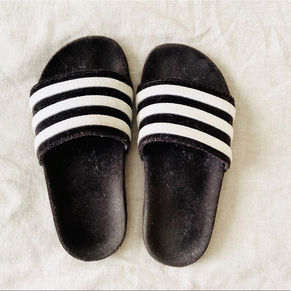 adidas velvet slides